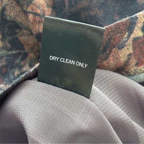 Peruvian Connection Dusky Floral Dress 10 Pleated V Neck - Picture 7 of 9